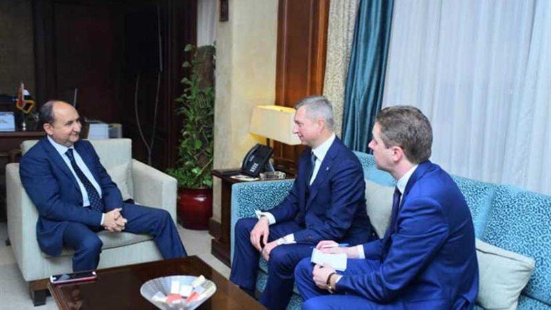 وزير التجارة يبحث