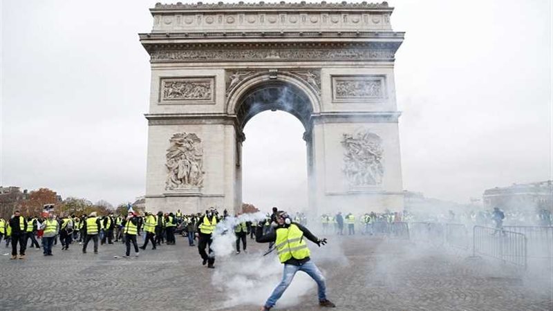 الشرطة الفرنسية تعتقل