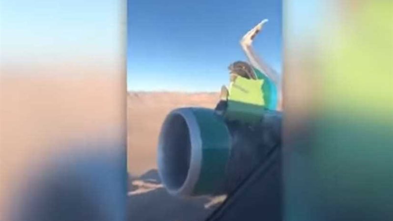 لحظات رعب.. طائرة