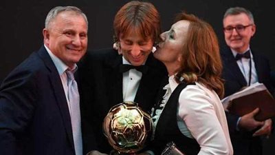 بعد الكرة الذهبية.. مودريتش يحسمها للأبد مع ريال مدريد