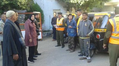 ضبط 24 مركبة توك توك مخالفة بالقوصية