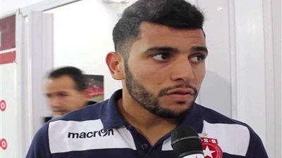 التونسي أمين بن عمر يقترب من الانضمام إلى القلعة الحمراء في يناير المقبل