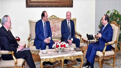 السيسي يؤكد أهمية تعزيز التعاون مع الولايات المتحدة