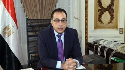 رئيس الوزراء يوجه بتشكيل لجنة لحل أي مشكلات عالقة تخص المستثمرين بمطروح