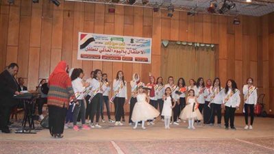 فقرات فنية ومسرحية في احتفال المنيا بـ