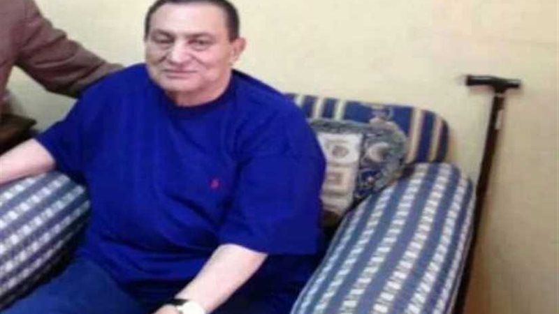 مبارك عسكري ولا مدني؟!