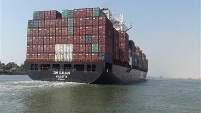 عبور 43 سفينة قناة