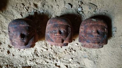 الكشف عن بئر بها بقايا تماثيل من الدولة الوسطي