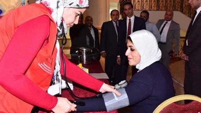 زايد: 2 مليون مواطن في 6 أيام بحملة 100 مليون صحة