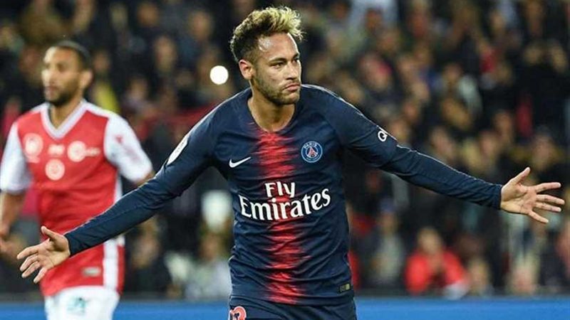 نيمار يلمح إلى انتقاله