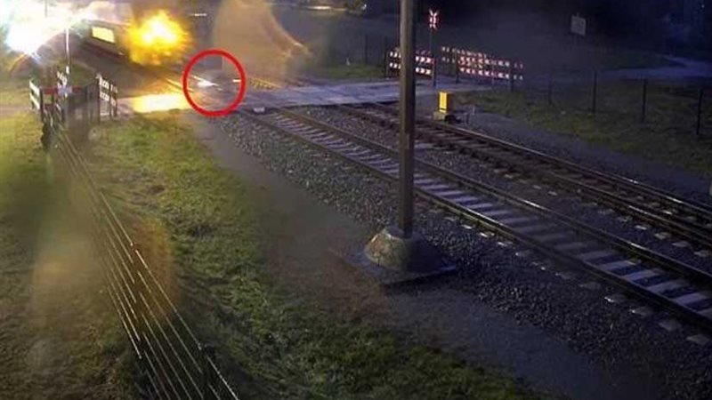 اعطني عمرًا وارمني