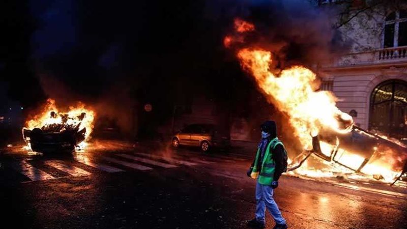 حرق وتدمير لممتلكات