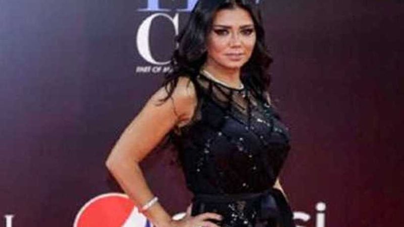 أزمة الفستان فاتحة