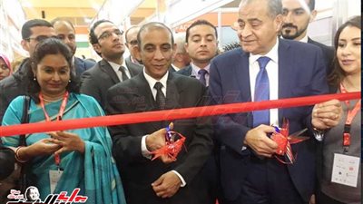 وزير التموين وسفير الهند يفتتحان معرض الهند بمعرض 
