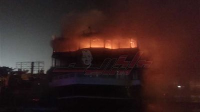 رئيس حي غرب المنصورة يكشف سبب حريق المركب 