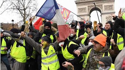 طلاب فرنسا يدعون لتنظيم مسيرات احتجاجية لعدم استجابة الحكومة لمطالبهم