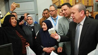 تسليم أول دفعة علاج فيرس 