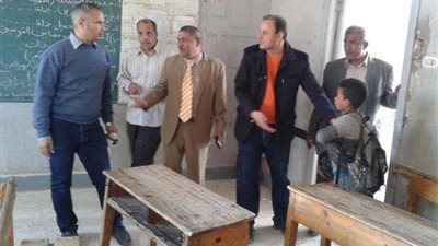 نائب محافظ أسيوط يتفقد مدرسة 