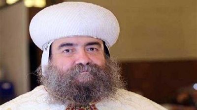الأنبا يؤانس أسقف أسيوط يتعرض لحادث سيارة ‬