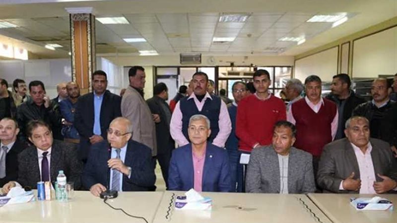 حل مشكلات عمال شركة