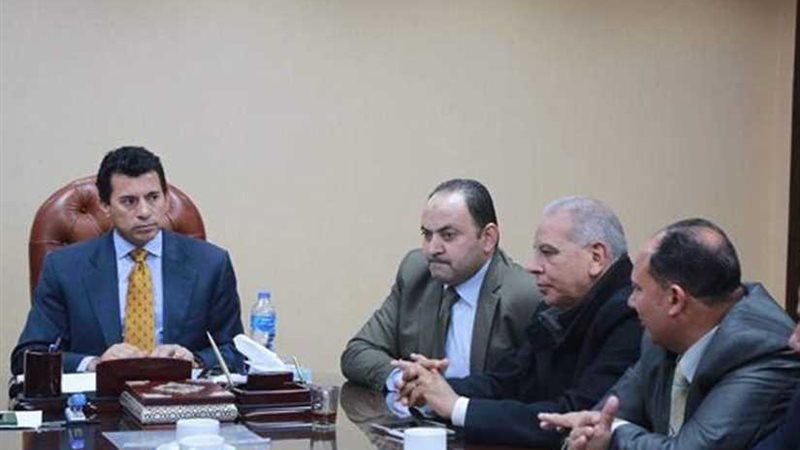 وزير الرياضة يستقبل