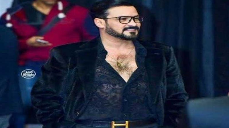 محمد رجب بقميص شيفون