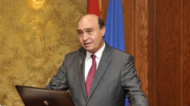 مميش يوقع عقدين لإنشاء