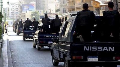 أجهزة الأمن تستهدف 60 بؤرة إجرامية وتضبط 1121 قطعة سلاح ناري و40 سيارة مسروقة
