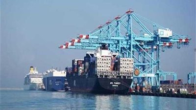 فتح بوغاز الإسكندرية والدخيلة بعد تحسن الأحوال الجومائية