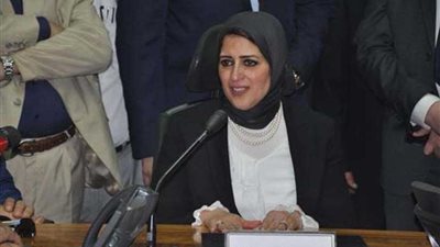 وزيرة الصحة : مبادرة الرئيس للقضاء على فيروس 