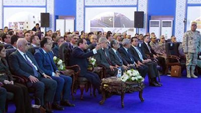 الرئيس السيسي يفتتح مشروعين للإسكان الاجتماعي بمدينتي بدر وأبورديس