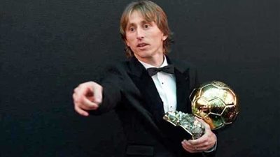 مودريتش غاضب من تصريحات سيميوني حول فوزه بالكرة الذهبية