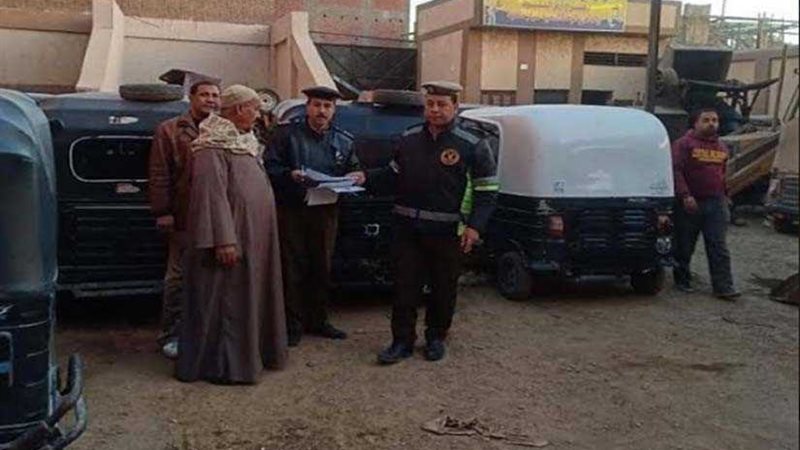 ضبط 15 مركبة توك