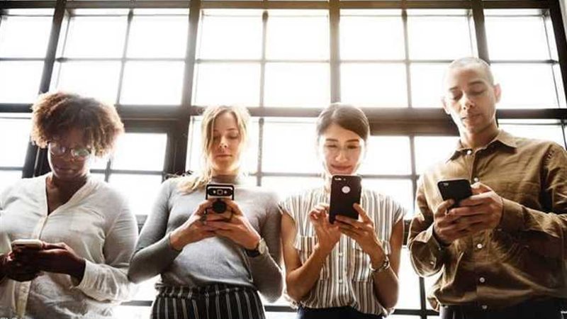 شركة تدفع 100 ألف