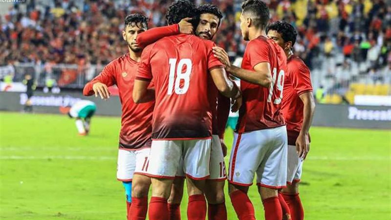 الأهلي يكتفي بهدفين