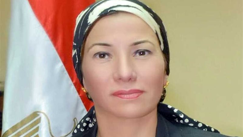 وزيرة البيئة تبحث