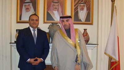 مندوب من الرئاسة يهنئ سفير البحرين في القاهرة بالأعياد الوطنية