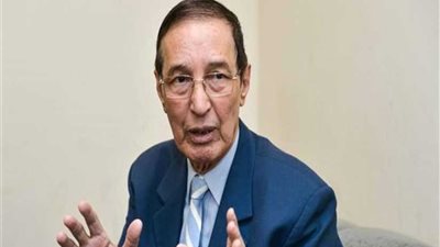 نقيب الإعلاميين يدعو وسائل الإعلام للتنافس لإبراز ما يتم من إنجازات على أرض الواقع