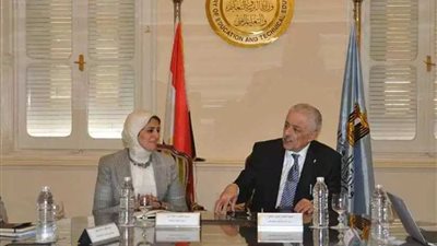 بالمجان.. وزيرا الصحة والتعليم يطلقان حملة 