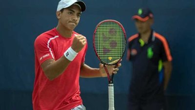 يوسف حسام يُتوج ببطولة دوري فيوتشر للتنس