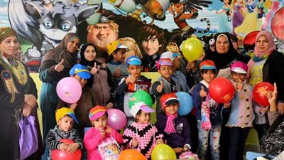 مكتبة مصر العامة بالمنيا ترسم البسمة علي وجوه أطفال معهد الأورام.. (صور)