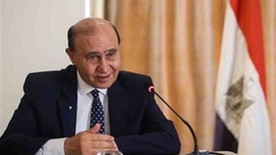 الفريق مميش ومحافظ السويس يفتتحان مشروع إسكان معاشات موظفي الهيئة