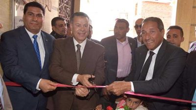 محافظ بني سويف يفتتح مسجد الإيمان بعزبة 