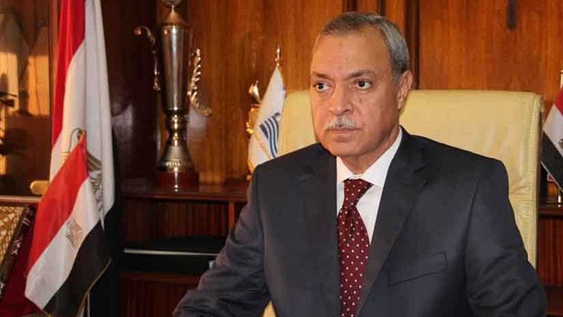 محافظ قنا يناقش امكانية