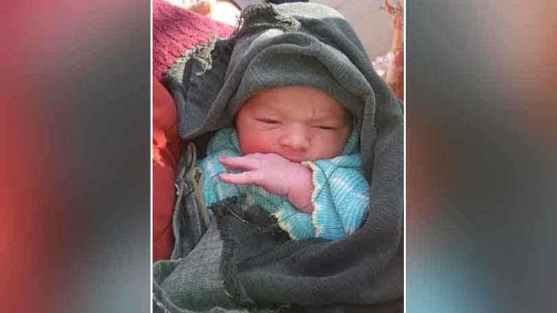 العثور على طفل حديث