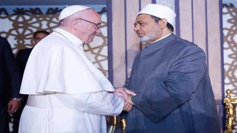 الإمام الأكبر يهنئ