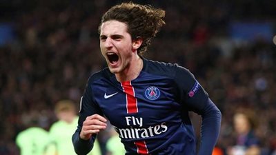 تجميد باريس سان جيرمان لرابيو يتصدر عناوين الصحف الفرنسية