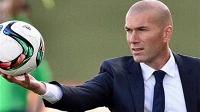 زين الدين زيدان يتصدر قائمة المرشحين لتدريب مانشستر يونايتد