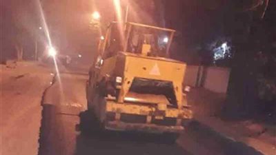 رصف شوارع المعادي ليلًا