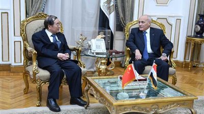 العصار يبحث مع سفير الصين سبل زيادة التعاون المشترك